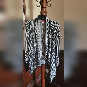 Sweater black and white